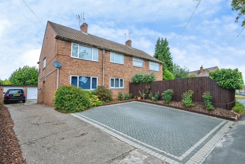 Main image of property: Oakenshaw Road, Redditch