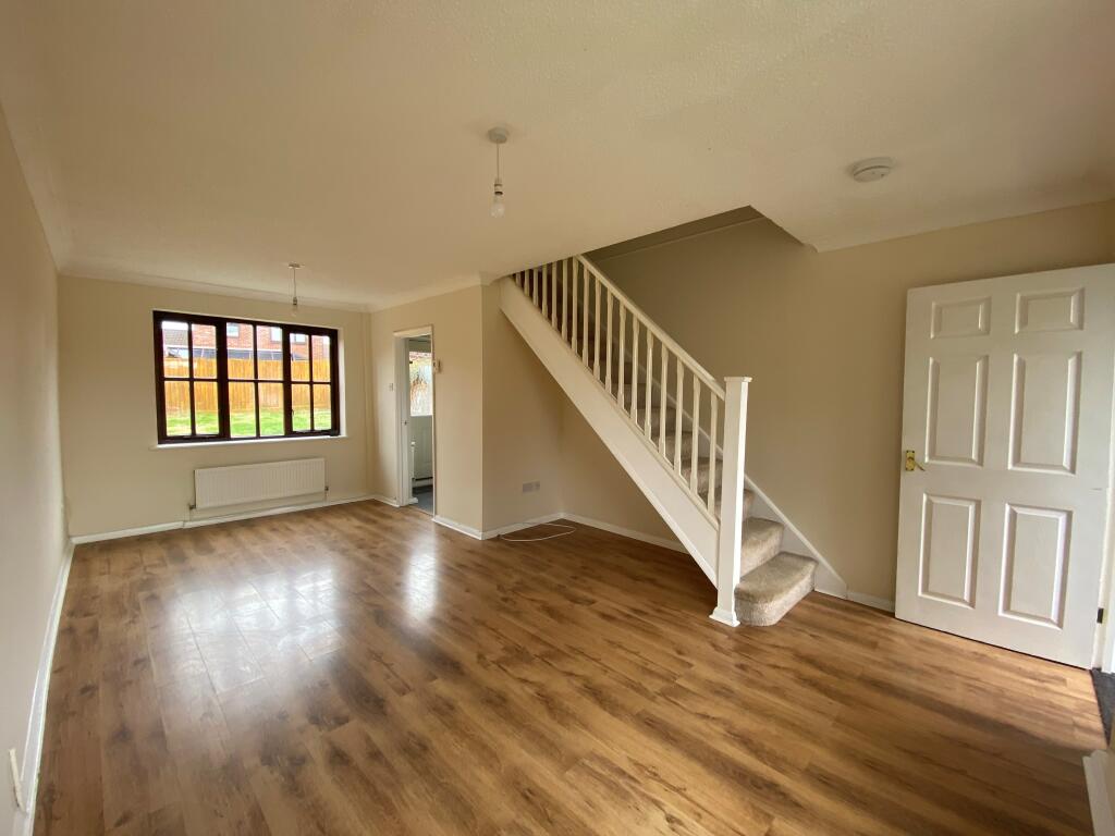 Main image of property: Applegarth Close