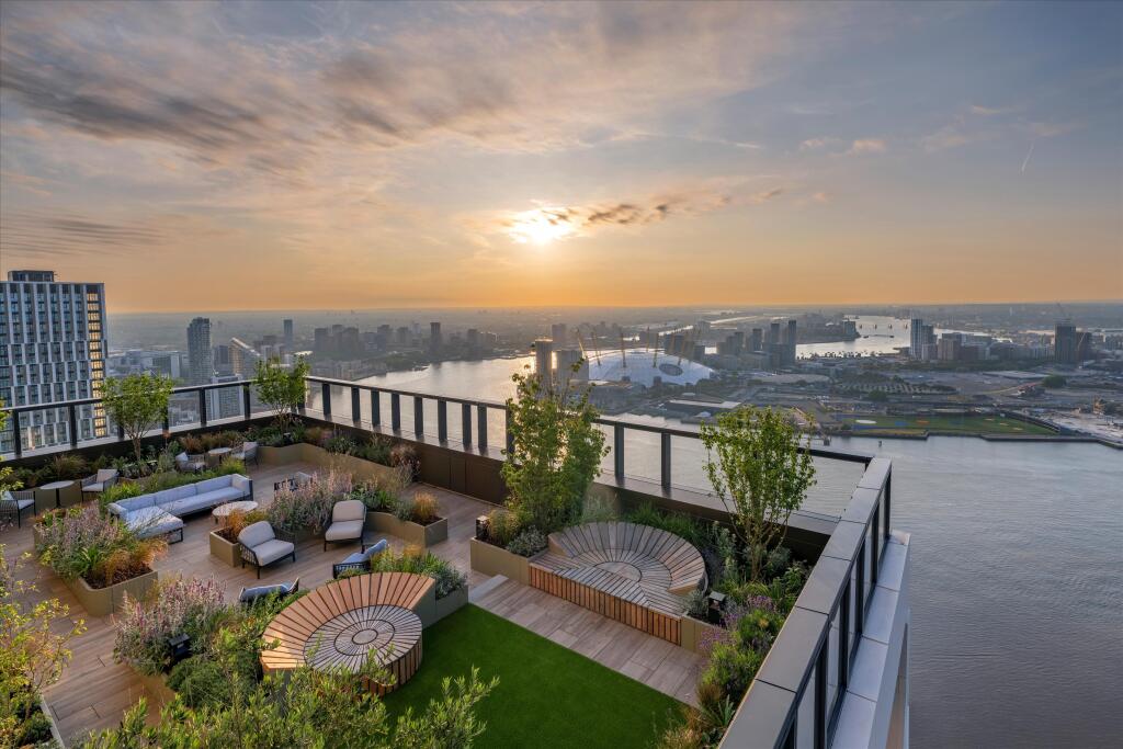 Main image of property: Marsh Wall, London E14