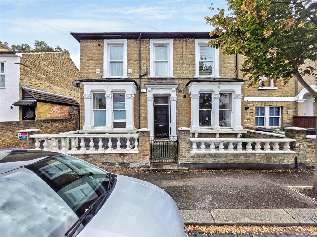 Main image of property: Thornhill Road, London