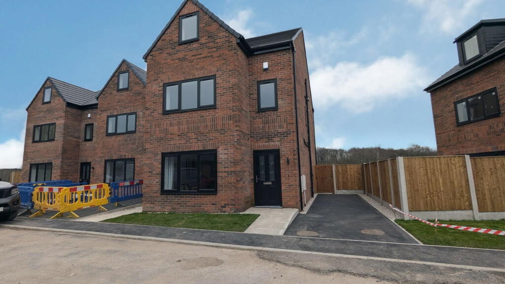 Main image of property: Heybrook Close, Wigan, Greater Manchester, WN2 5FS