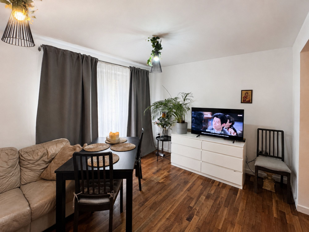 Main image of property: Scott Road, Edgware, HA8