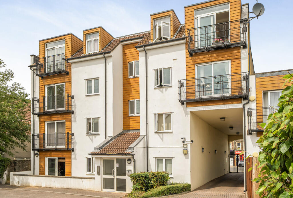 Main image of property: Fishponds Road, Fishponds, Bristol, BS16