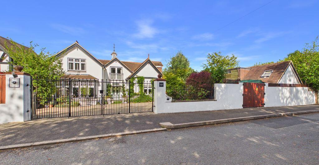 Main image of property: HIGHVIEW, CATERHAM