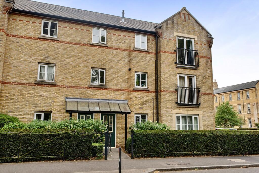 Main image of property: Sergeants Place, Caterham, CR3