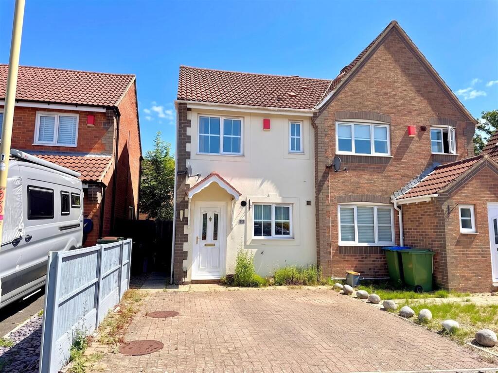 Main image of property: John Bunyan Close, Whiteley