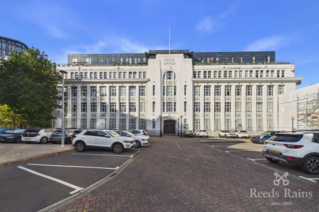 Main image of property: Furness Quay, Salford, M50