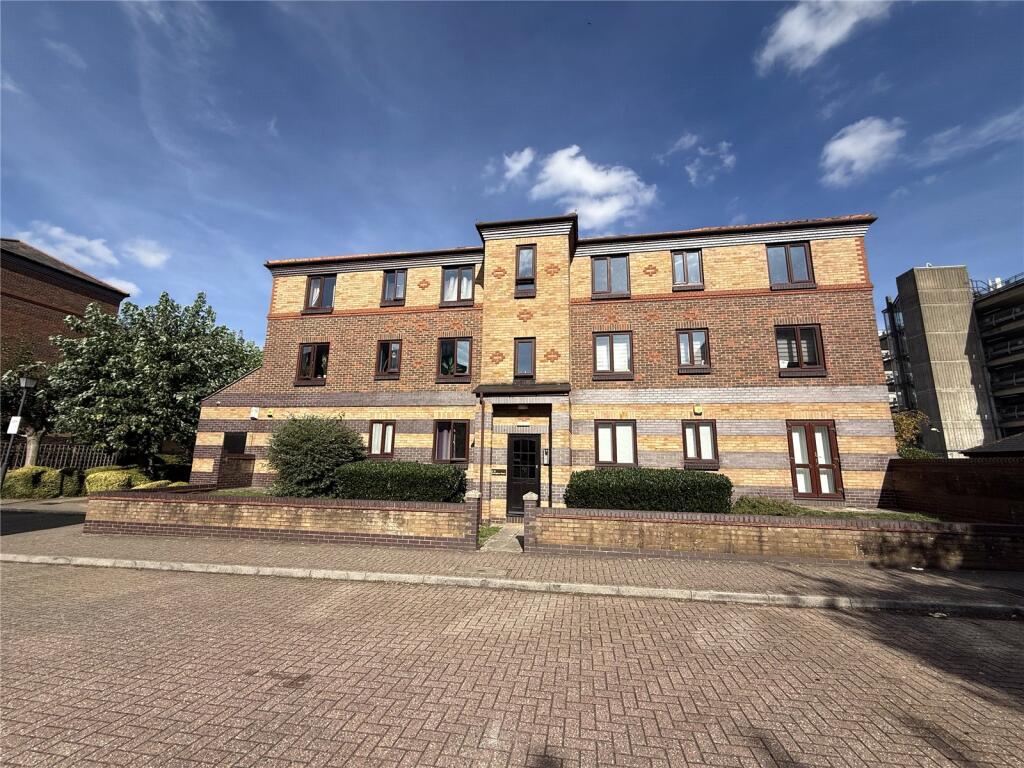 Main image of property: Berlington Court, Caxton Gate, City Centre, Bristol, BS1