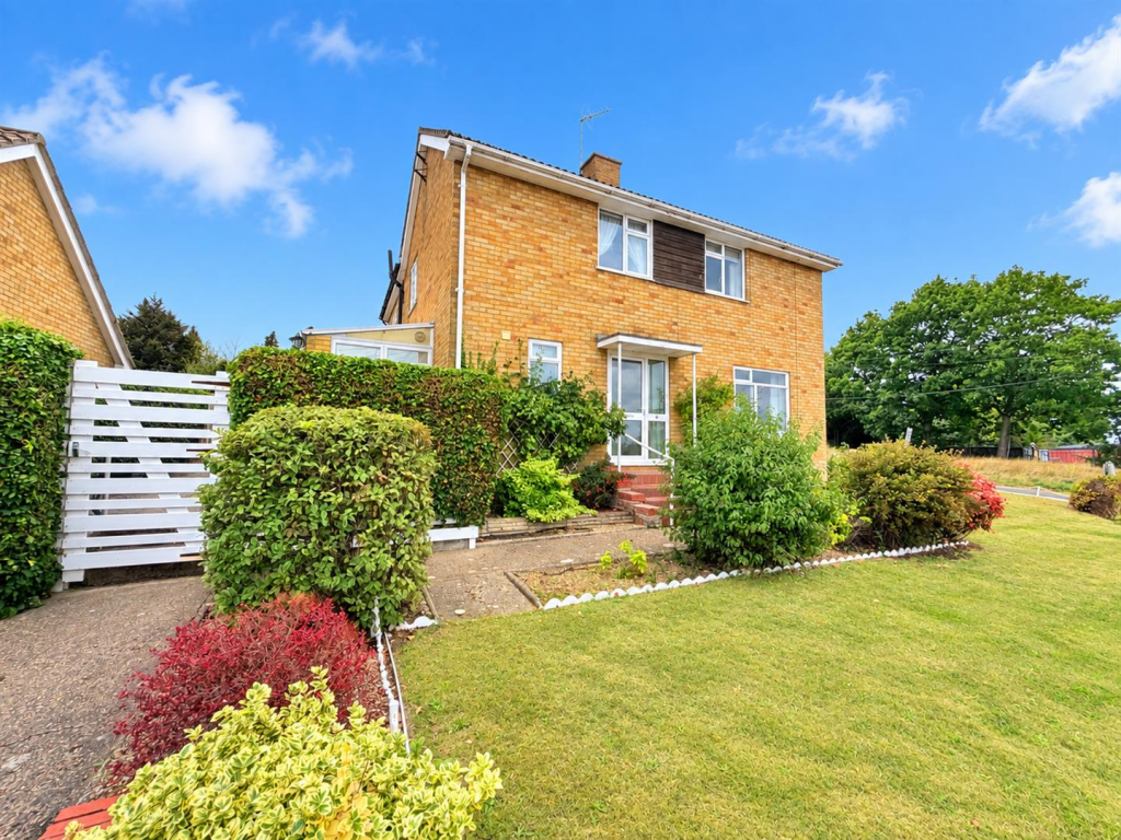 Main image of property: Quinton Road, Ipswich