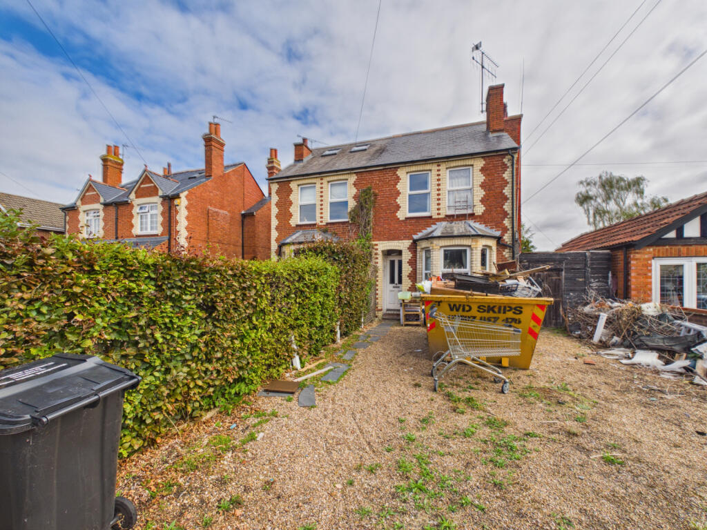 Main image of property: Reading Road, READING, RG5 3DB