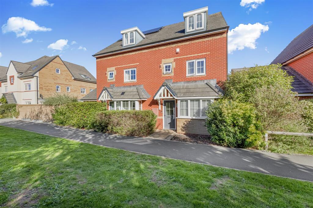 Main image of property: Goldcrest Walk, Keynsham