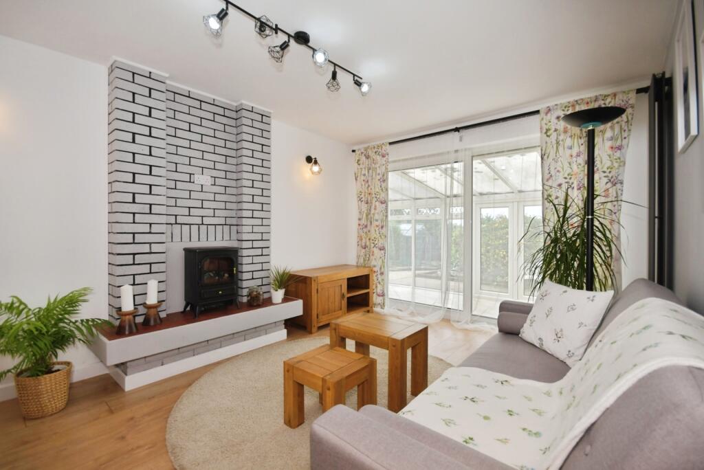 Main image of property: Marina Rise, Darfield, Barnsley, S73