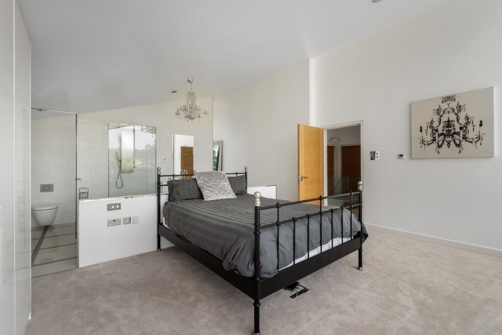 Main image of property: Dore Road, Sheffield, S17