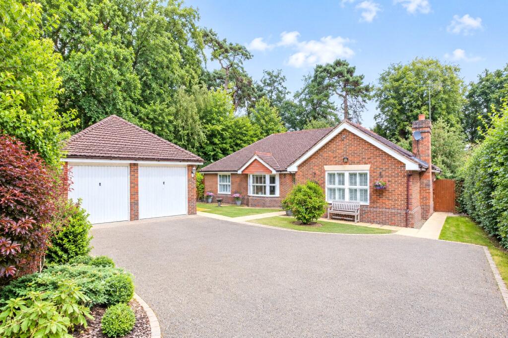 Main image of property: The Walnuts, Church Crookham, Fleet, Hampshire, GU52