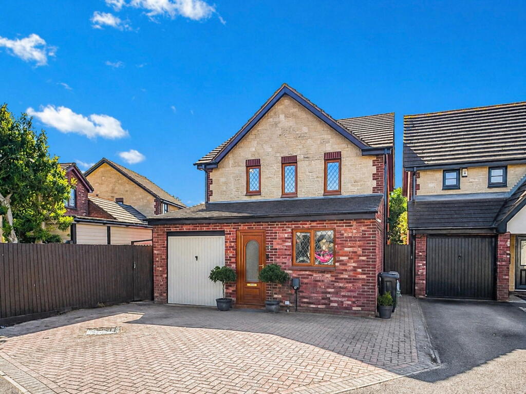 Main image of property: Goshawk Road, Quedgeley, Gloucester, GL2 4NU