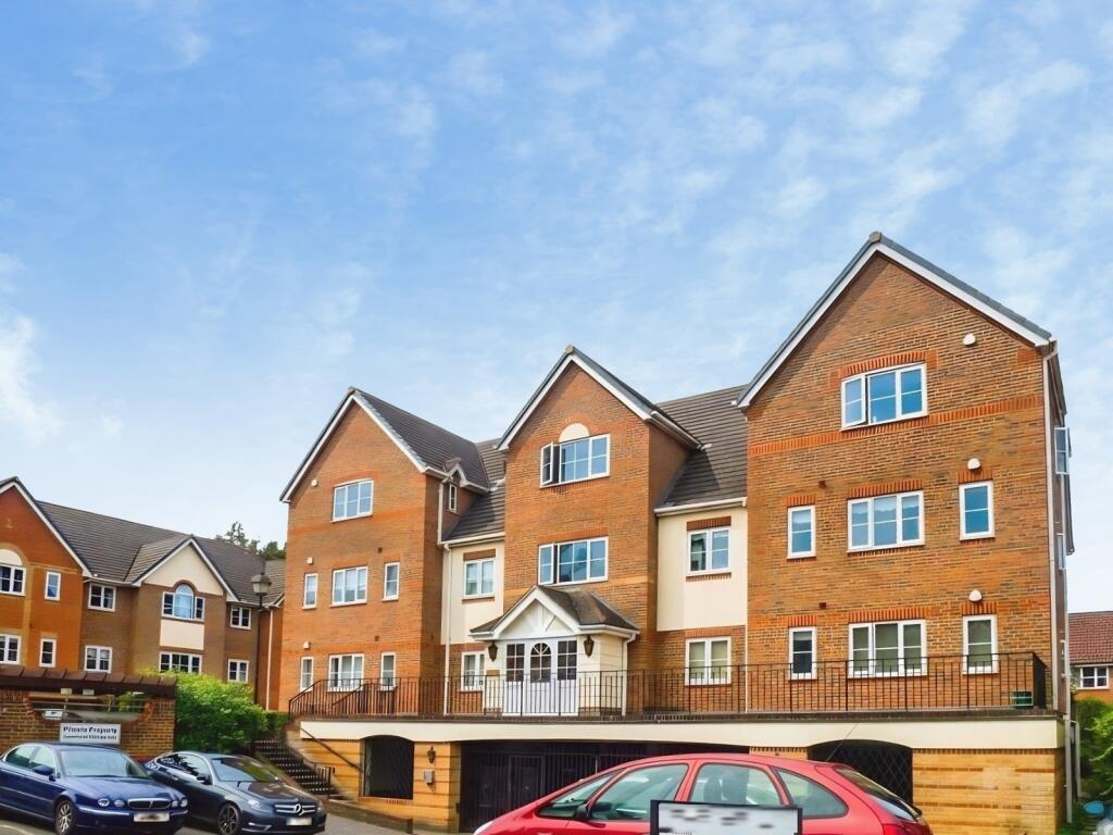 Main image of property: Tamesis Place, Reading, RG4