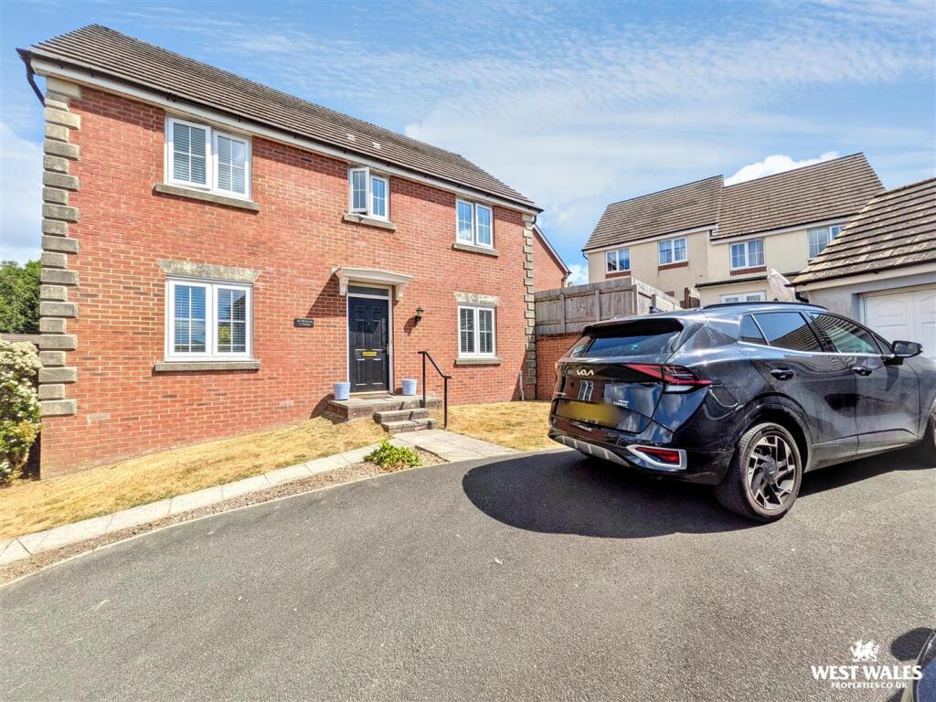 Main image of property: Meysydd Y Coleg, Carmarthen