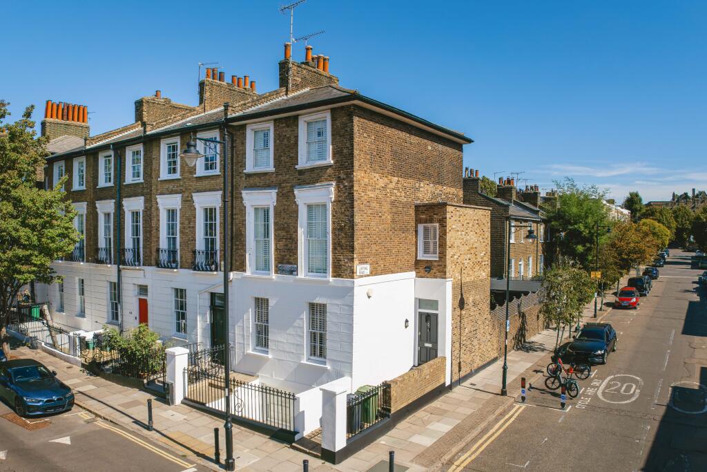 Main image of property: Hemingford Road, London, N1
