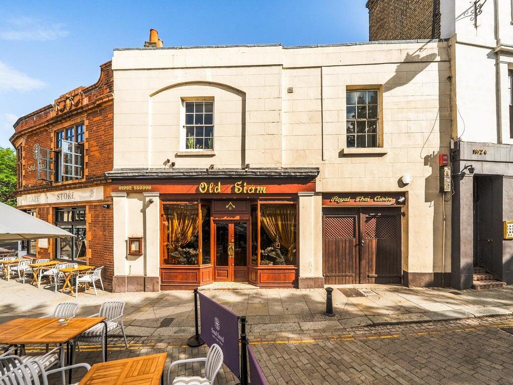Main image of property: Old Siam, 6 Parliament Square, Hertford, Hertfordshire, SG14 1EY