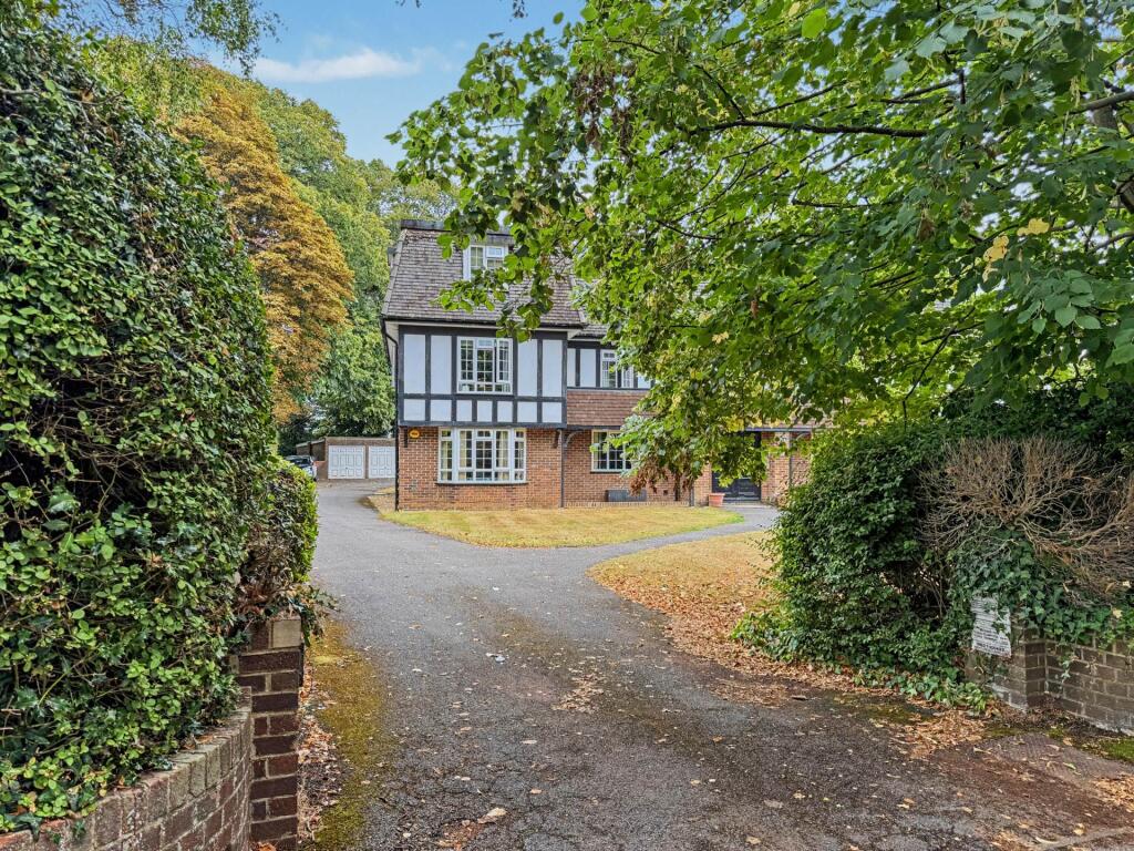 Main image of property: Dean Park, Bournemouth * With Garage