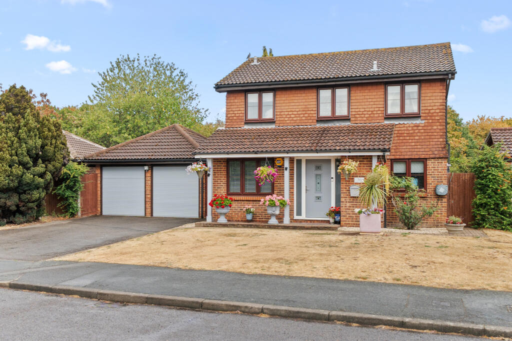 Main image of property: Staines Lane, Chertsey, Surrey, KT16