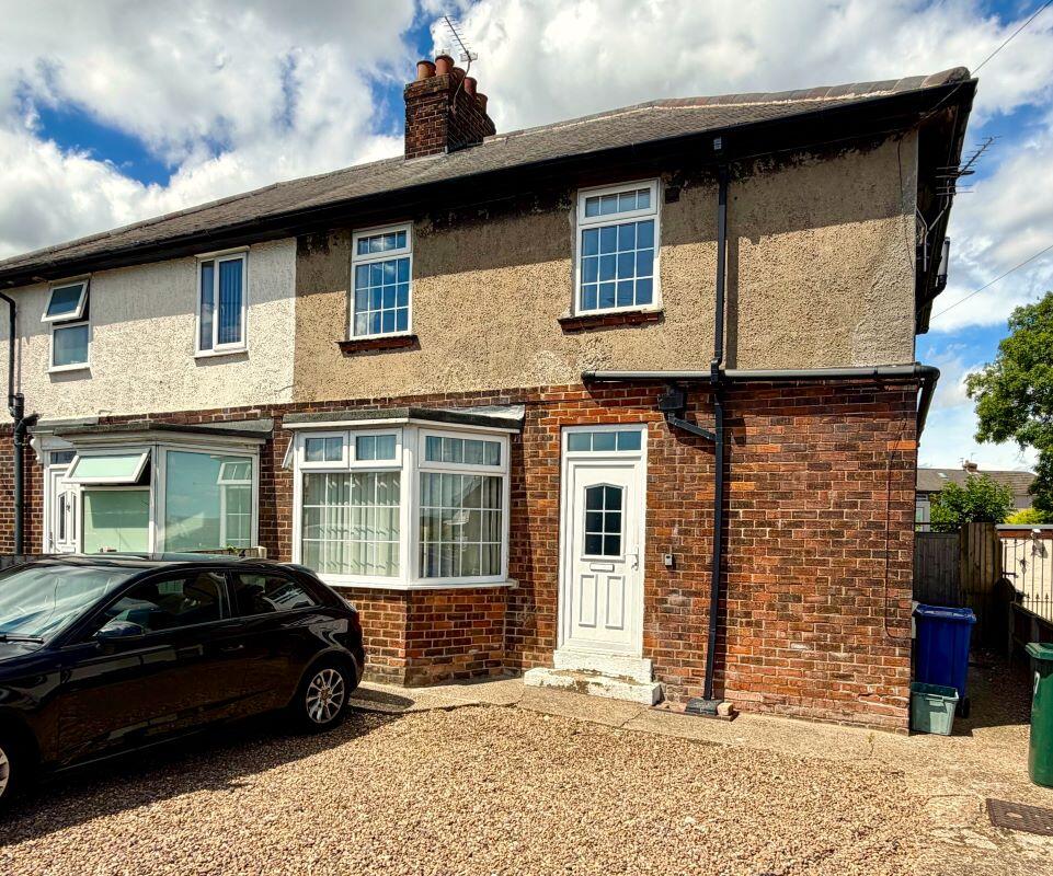 Main image of property: 27 Doncaster Lane, Woodlands, Doncaster, South Yorkshire, DN6 7QP