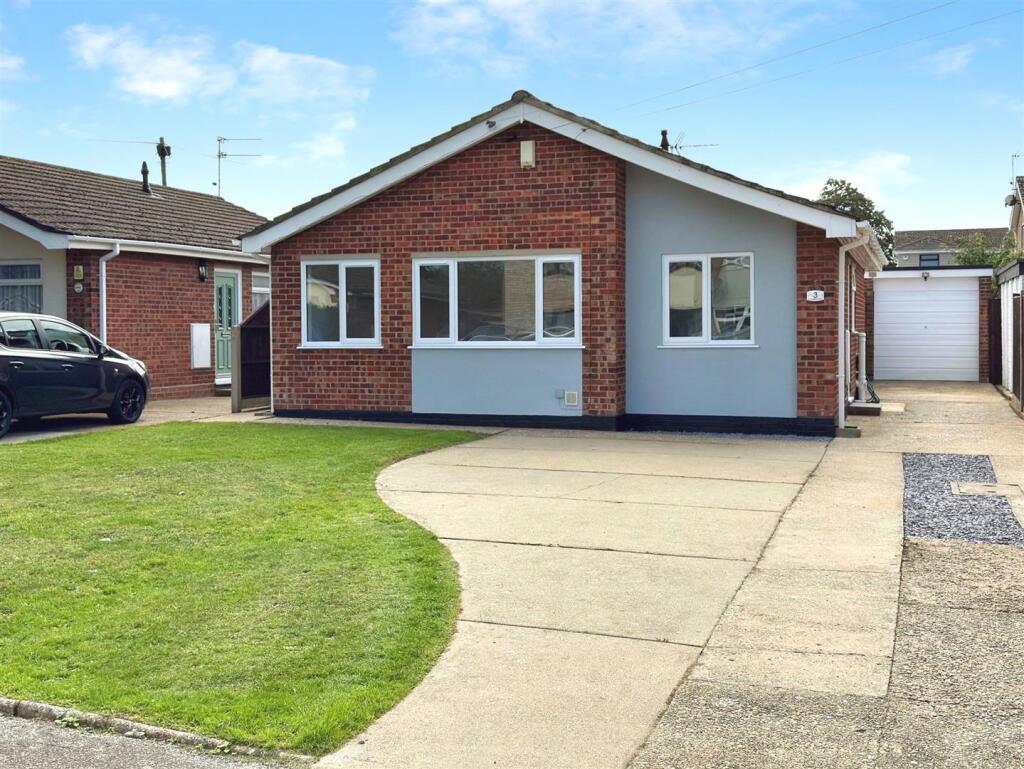 Main image of property: Bramfield Road, Oulton Broad, Lowestoft, Suffolk, NR32