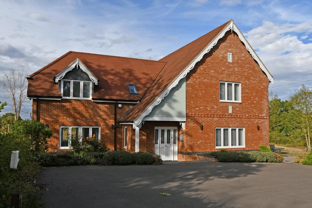 Main image of property: Victoria House, Laundry Lane, Nazeing, Essex EN9 2DY