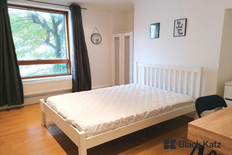 Main image of property: Morecombe Street , Elephant and Castle SE17