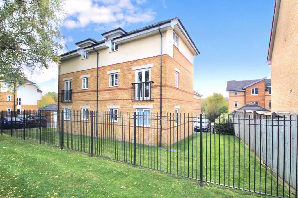 Main image of property: Rushmere Court, Ebberns Road, Hemel Hempstead, Hertfordshire, HP3