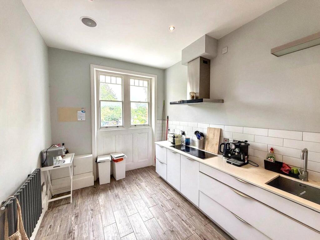 Main image of property: 176 West Hill, London, SW15