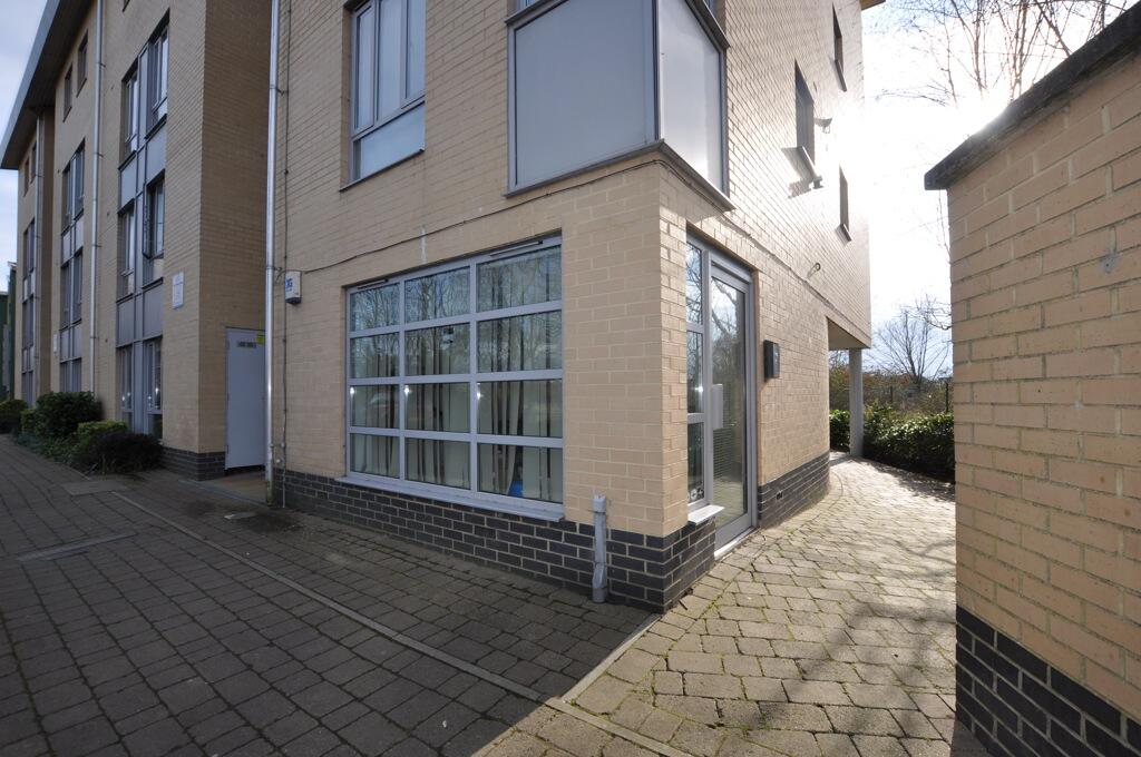 Main image of property: 1 Lockside Marina, Chelmsford, Essex, CM2 6HF