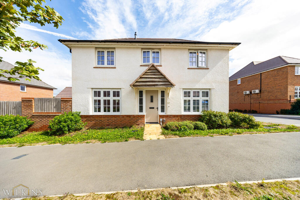 Main image of property: Rangemoor Crescent, Amington, Tamworth, Staffordshire, B77