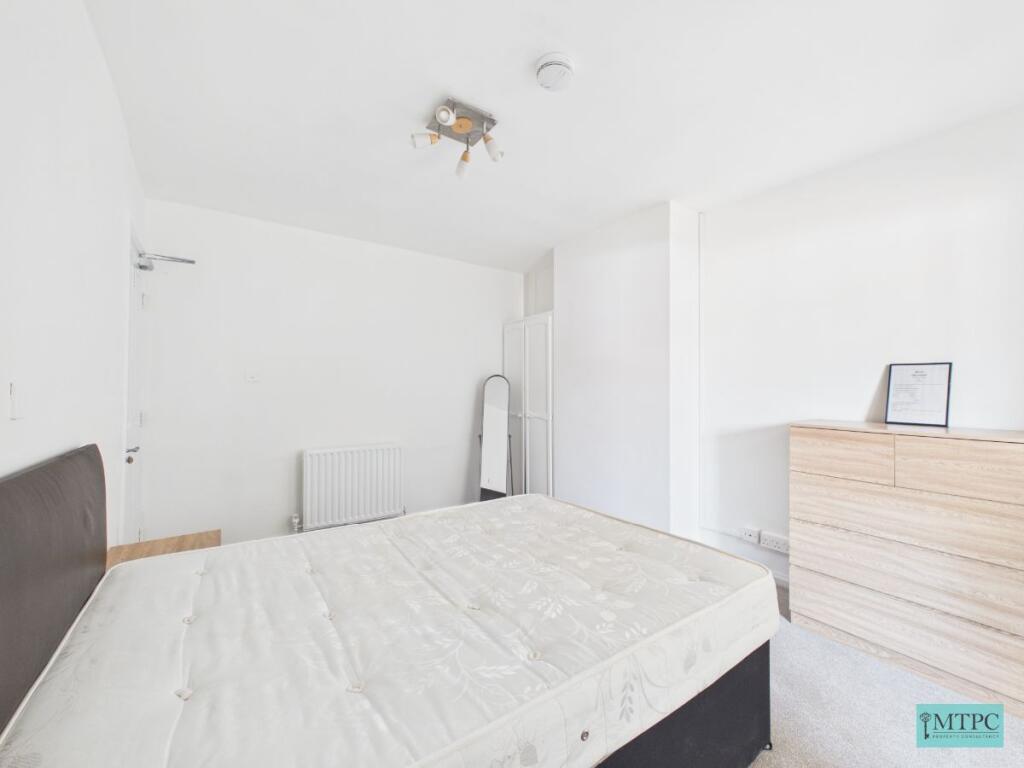 Main image of property: Room 3, Kingsway North, York