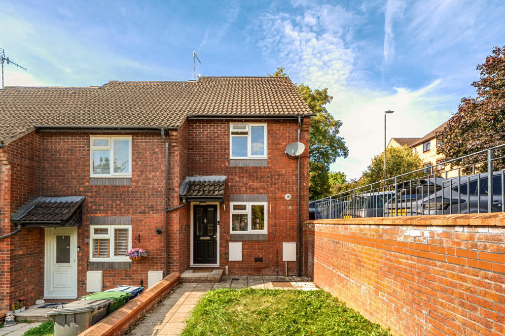 Main image of property: The Pentlands, High Wycombe, Buckinghamshire