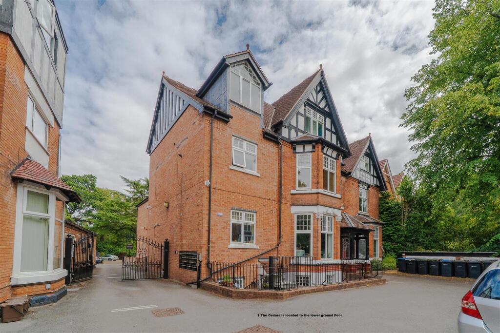 Main image of property: Oxford Road, Moseley, Birmingham