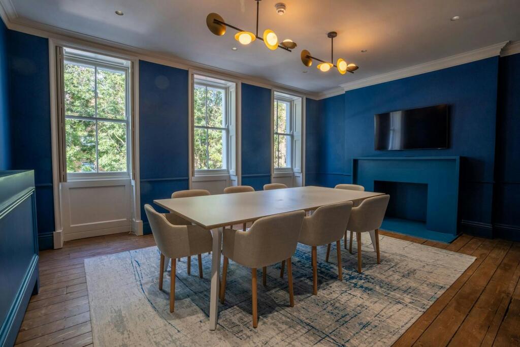 1st Floor Townhouse