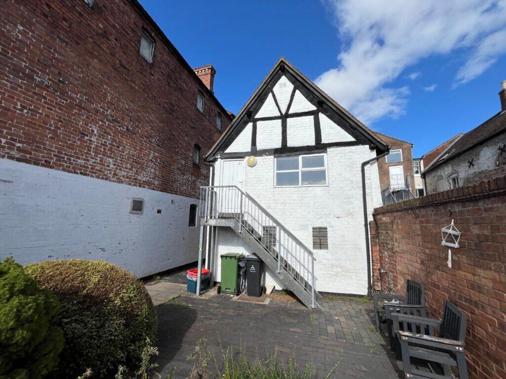 Main image of property: Flat 3, 75 High Street
