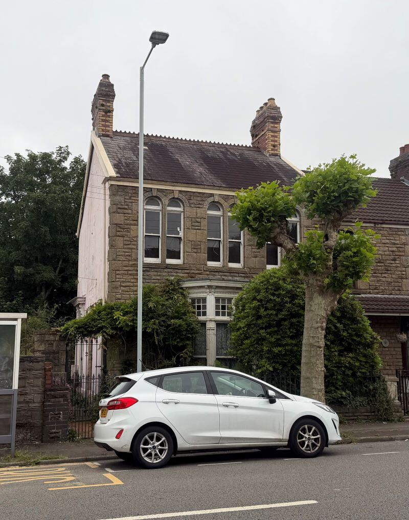 Main image of property: 2 Manselton Road, Manselton, Swansea, West Glamorgan, SA5 8PG