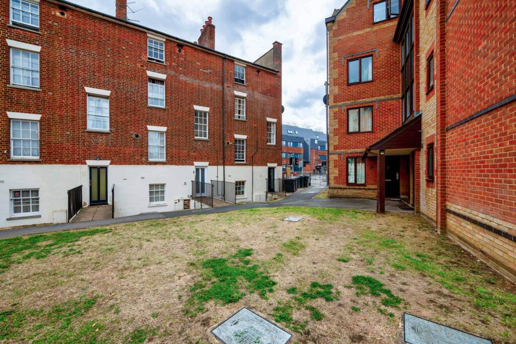 Main image of property: Regent Court, Reading