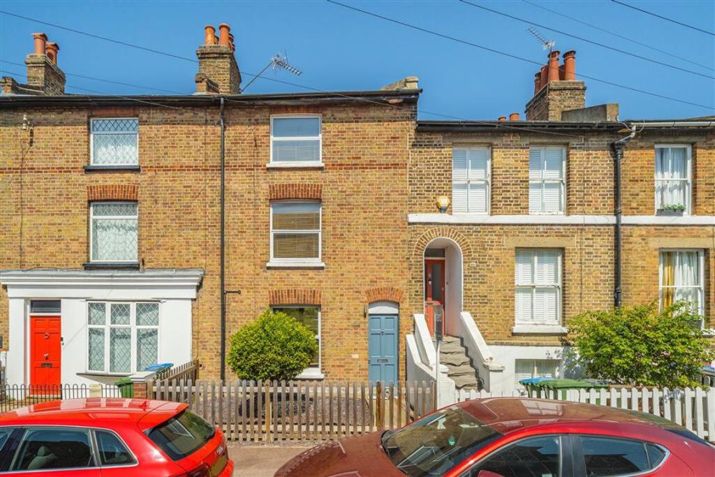 Main image of property: Lizban Street, Blackheath