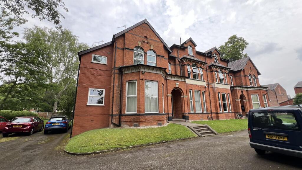 Main image of property: Mauldeth Road, Ladybarn, Fallowfield.