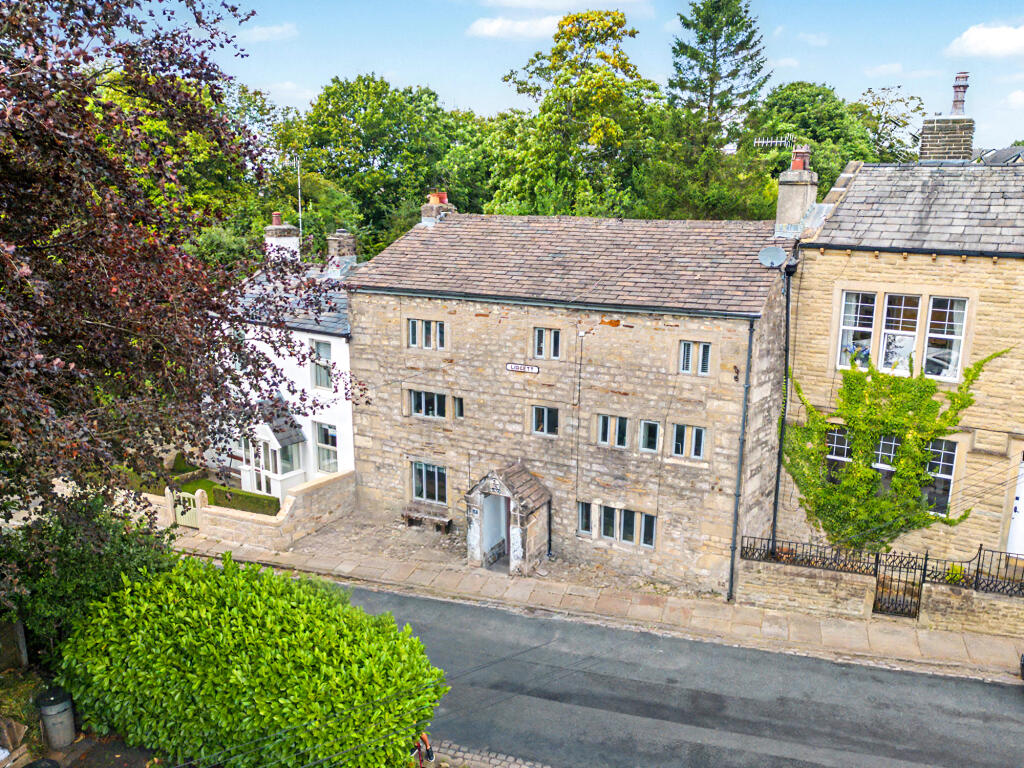 Main image of property: Lidgett, Colne