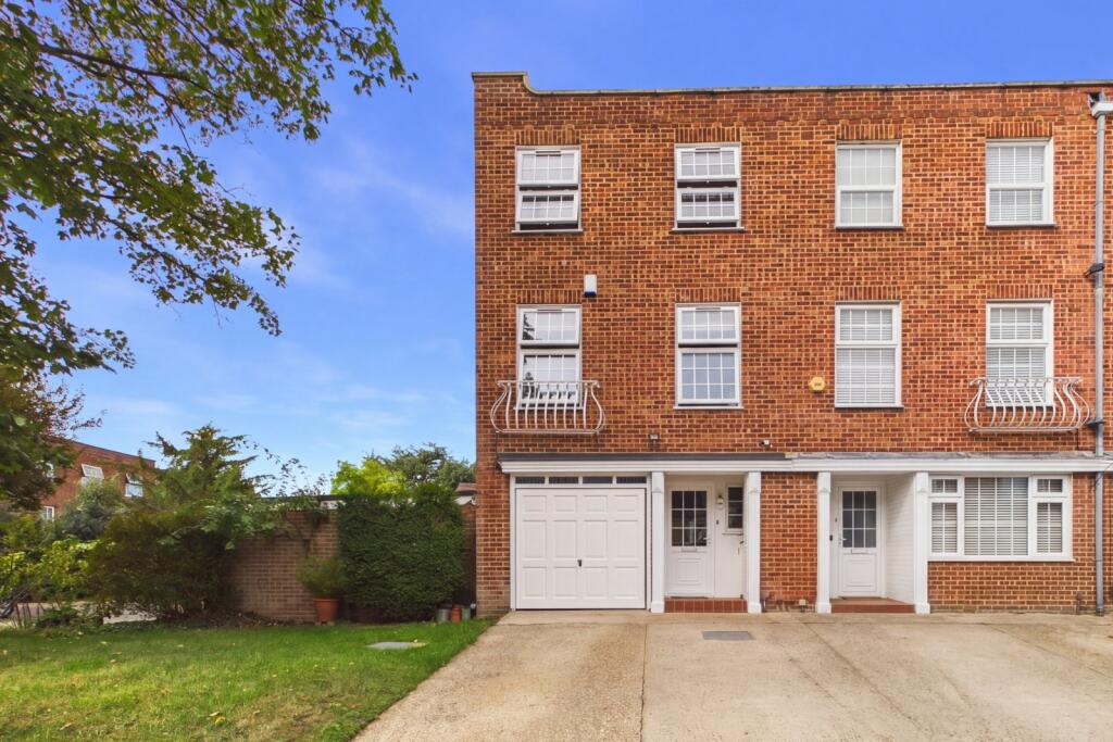 Main image of property: Wayside Mews, Maidenhead, Berkshire, SL6