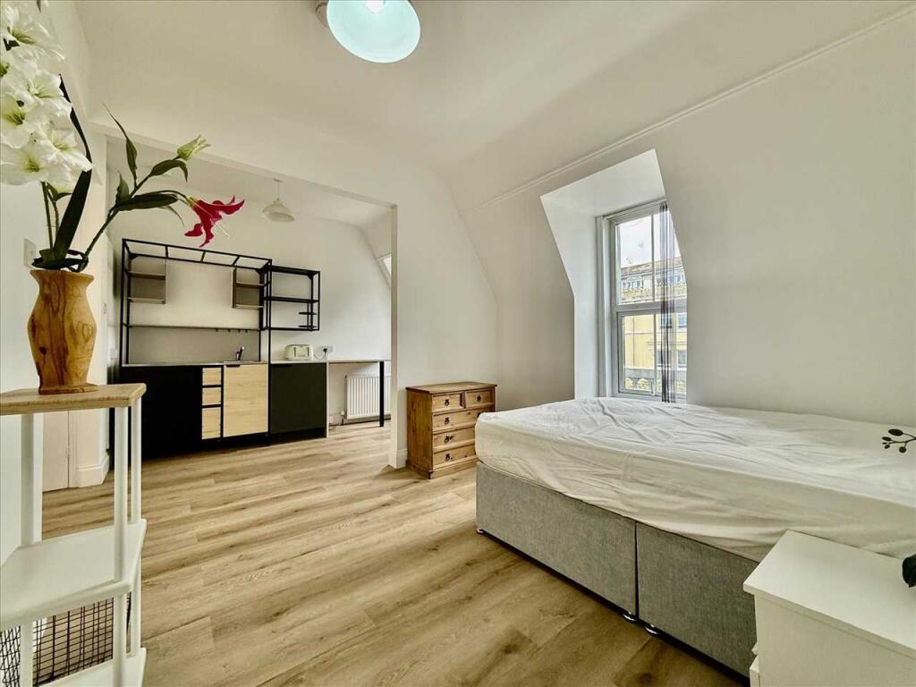 Main image of property: North Road East, Plymouth
