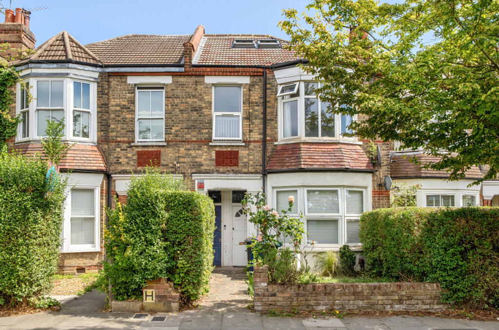 Main image of property: Market Place, London, N2