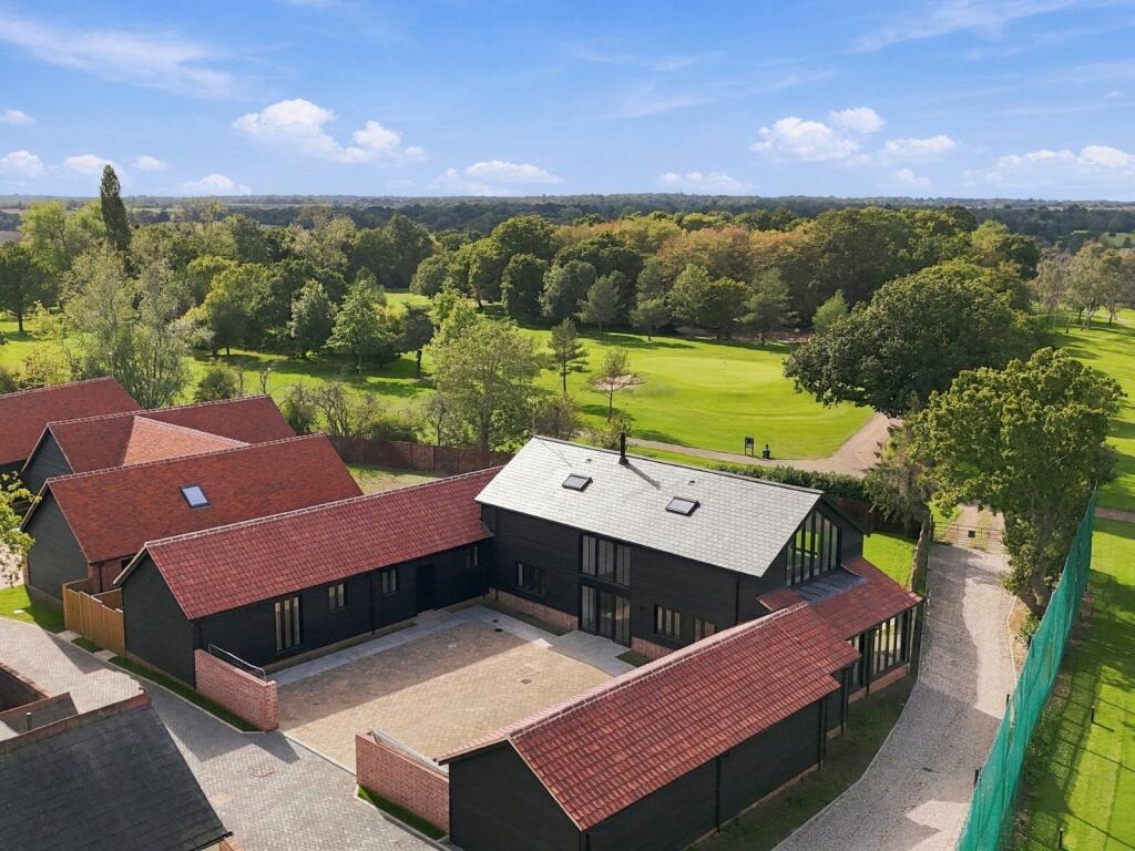 Main image of property: Moulsham Green View, Moulsham Thrift, Chelmsford, CM2