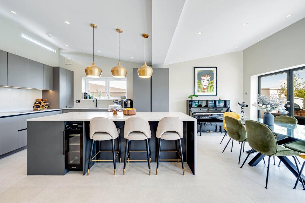 Main image of property: Meadow View, Marlow Road, SL7