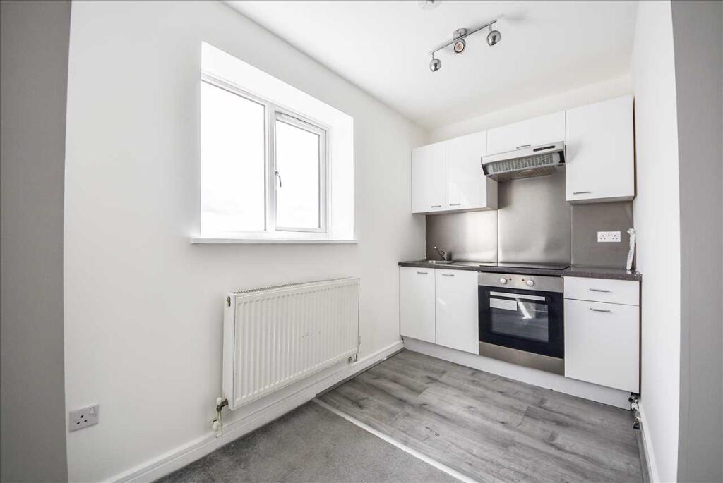 Main image of property: Avon House, Tithe Barn Road, Wellingborough, NN8 1GD
