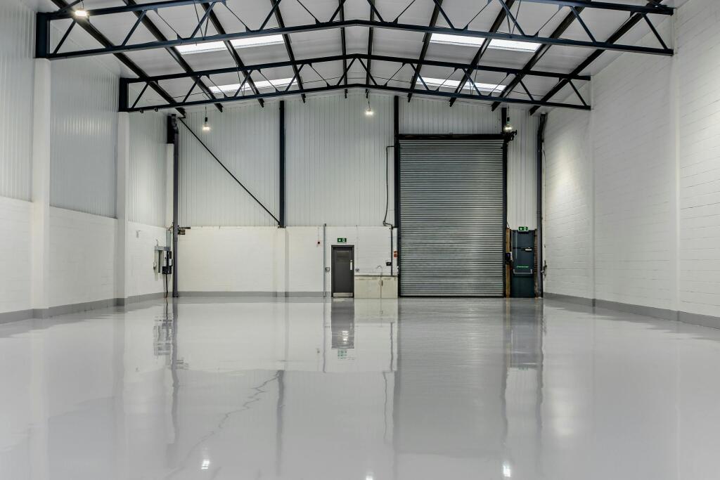 8678306-interior16-v2-800.jpg